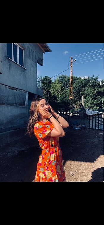 Çiçekli uzun elbise