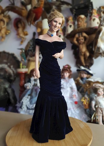 Prenses Lady Diana porselen bebek damgalı vintage