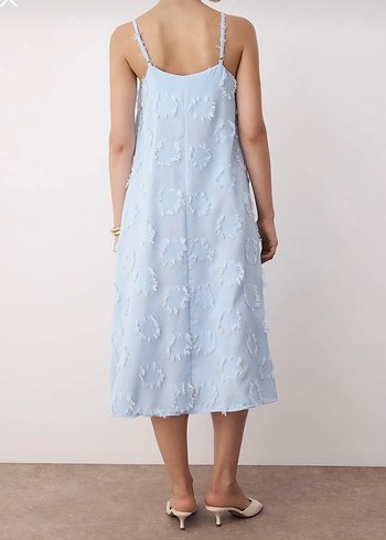 Mavi İpli Nakışlı Uzun Kadın Elbise - Görsel 3