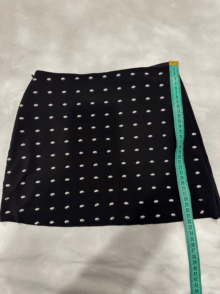 Siyah İşlemeli Mini Etek - Görsel 3