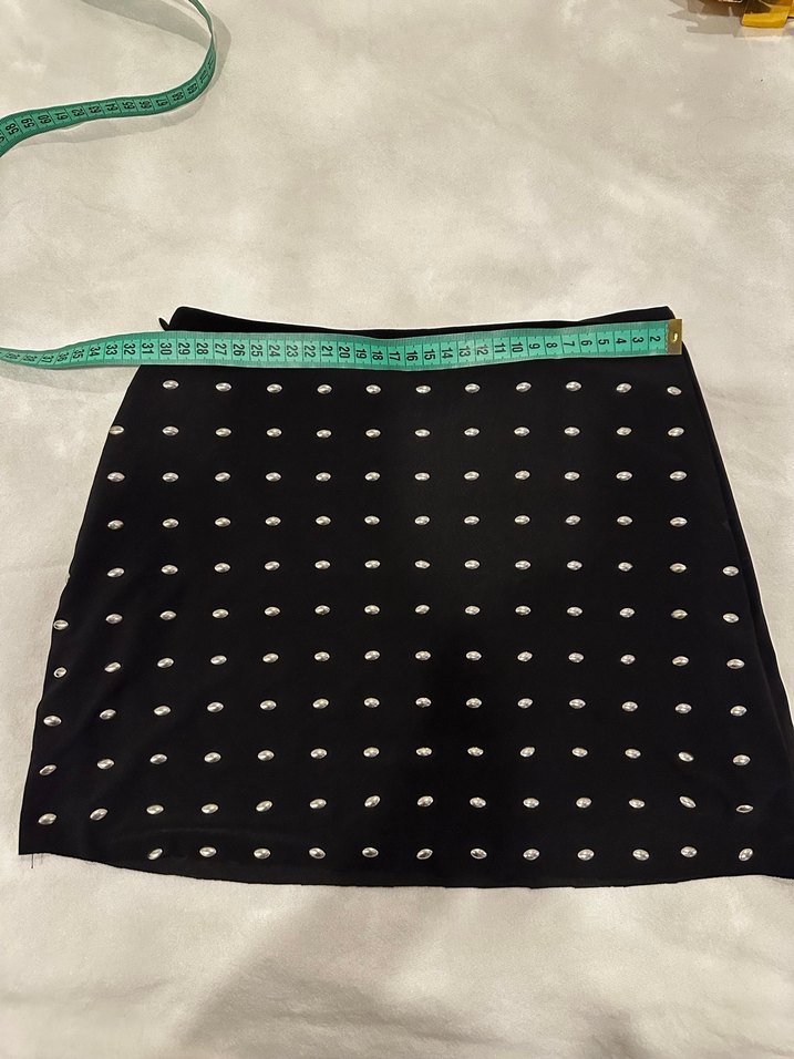 Siyah İşlemeli Mini Etek - Görsel 2