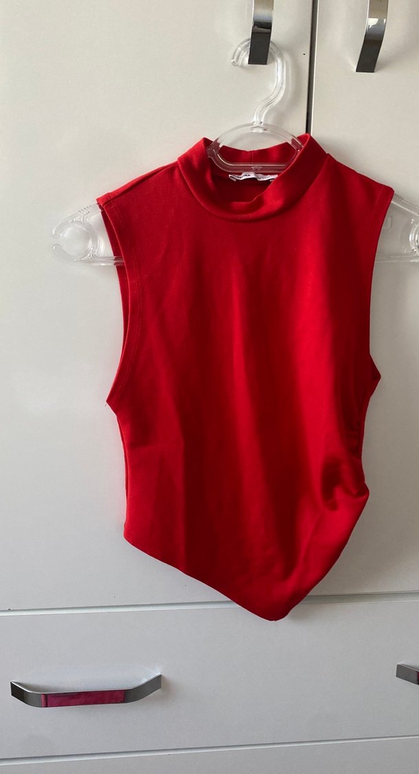 Kolsuz Kırmızı Yüksek Yaka Body - Görsel 4