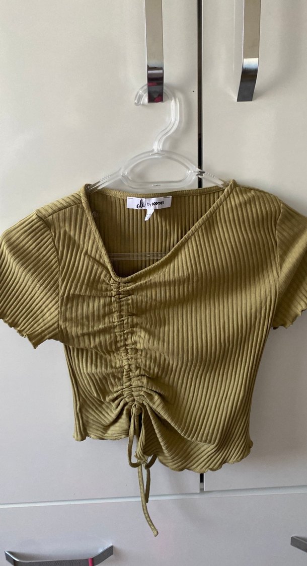 Kısa Kollu Haki Pilili Keten Bluz - Görsel 3