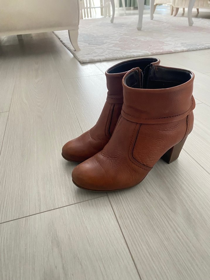 Kahverengi Deri Kadın Topuklu Bot - Görsel 3