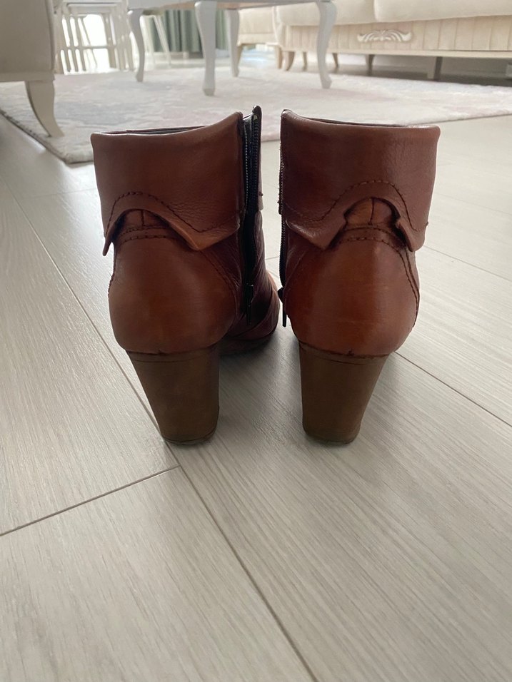 Kahverengi Deri Kadın Topuklu Bot - Görsel 2