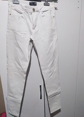 26 Beden beyaz Renk Pantolon 