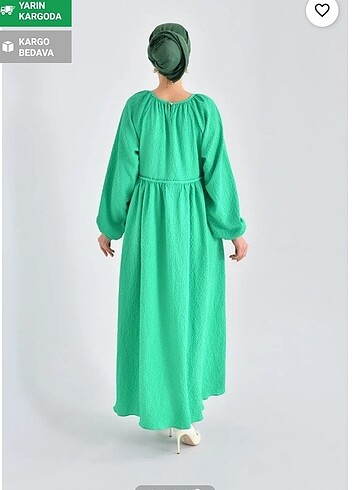 40 Beden yeşil Renk Sıfır hiç giyilmedi elbise 