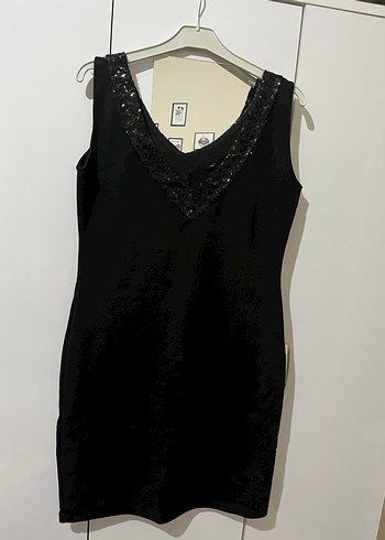 Drapeli Siyah Midi V Yaka Kadın Elbise - Görsel 3