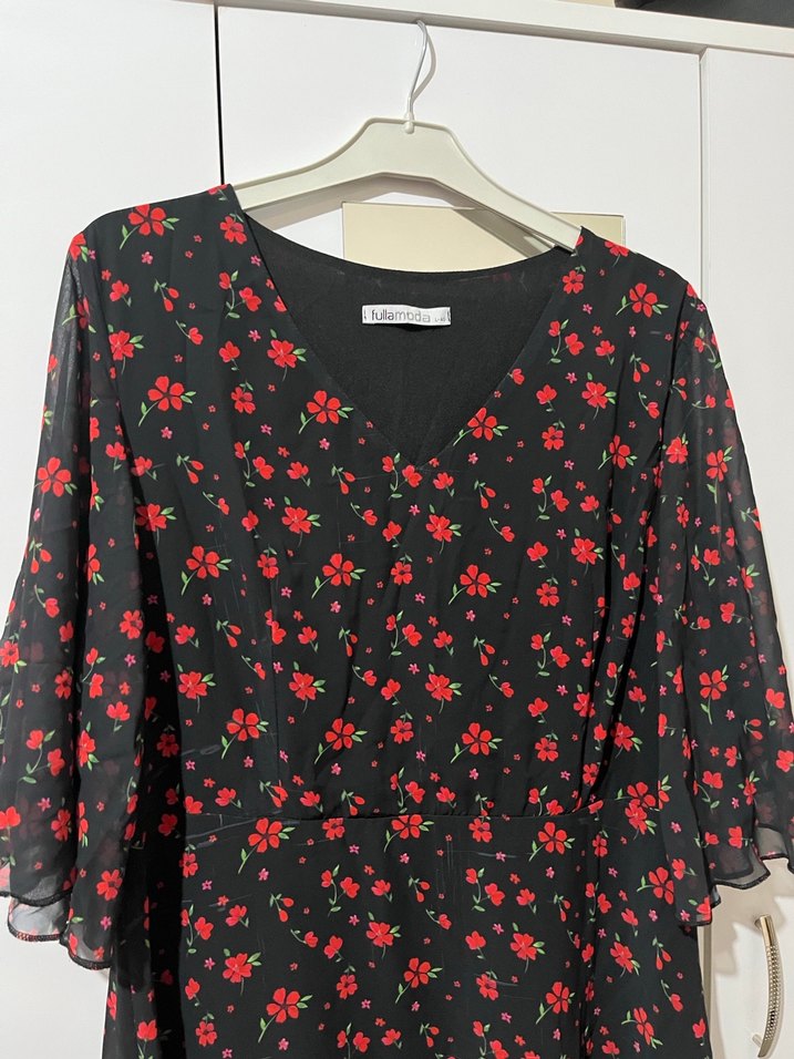 V Yaka Kısa Kollu Midi Çiçekli Elbise - Görsel 2