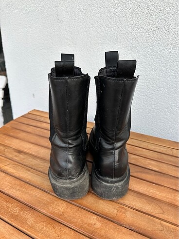 38 Beden siyah Renk H&M bot