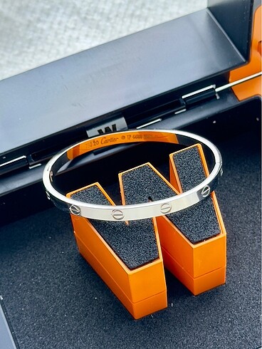 Cartier bileklik
