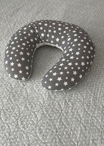 Gri Nakışlı Emzirme ve Hamile Yastığı - Görsel 3