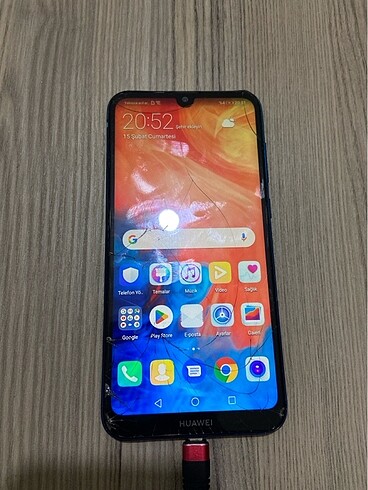 Y 7 2019 32 GB ekranı kırık