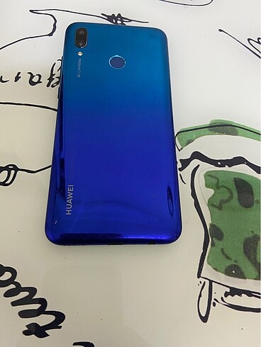 Huawei Huawei P Smart 2019 64 GB ekran kırık