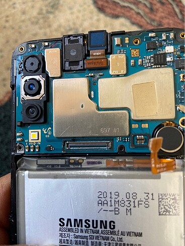 A30S 64 gb anakart ve çatlak ekran