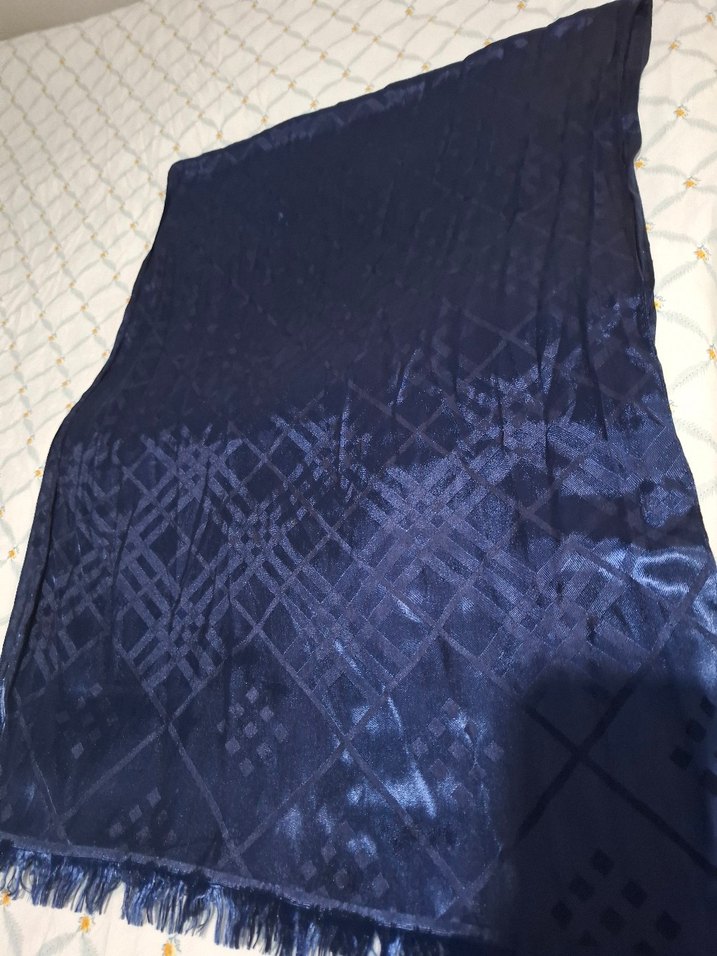 Püsküllü Parlak Mavi Kadın Şalı - Görsel 4