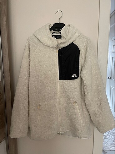 Nike Peluş Beyaz Mont