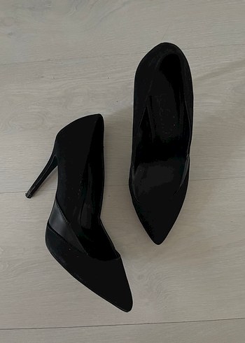 37 Beden Siyah Süet Stiletto Topuklu Kadın Ayakkabı