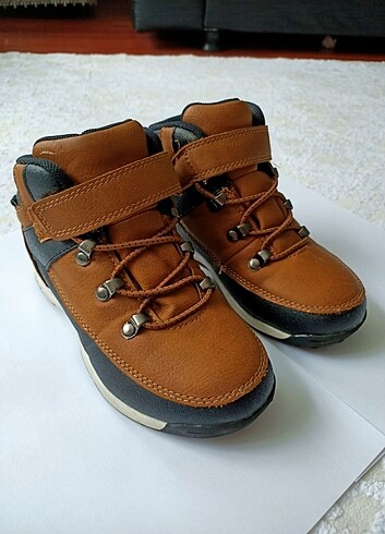 H&M ÇOCUK BOTU -( EUR : 29 )