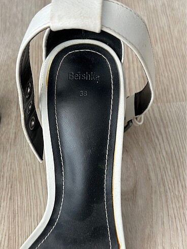 Bershka Bershka topuklu ayakkabı