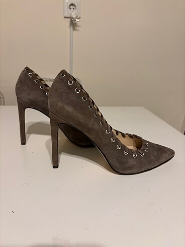 38,5 Beden gri Renk Nine west38,5 numara topuklu ayakkabı