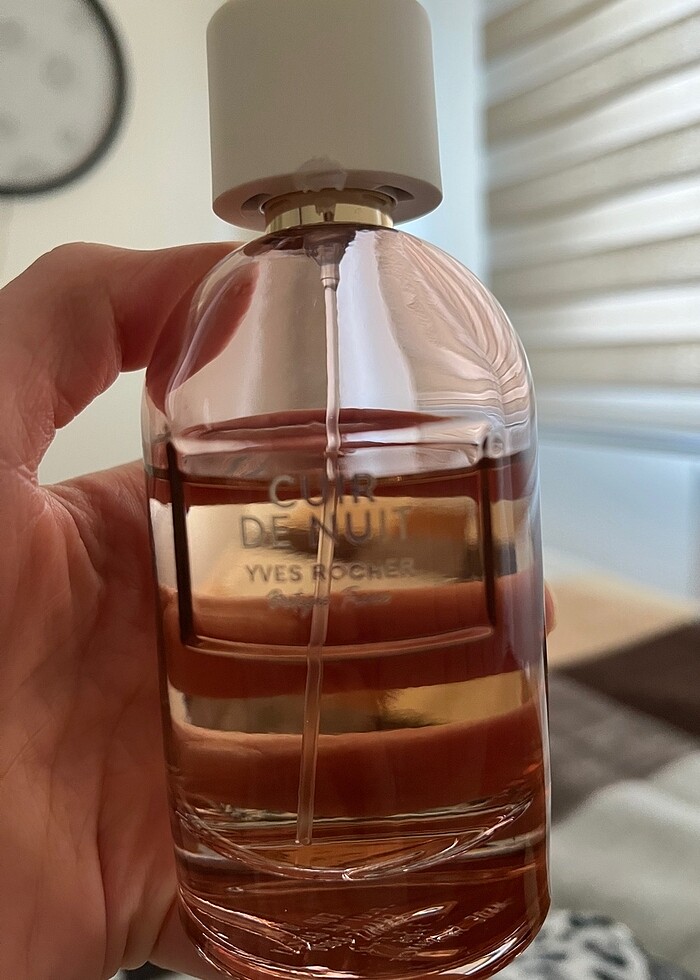 Yves Rocher cuir de nuıt parfüm - Görsel 2