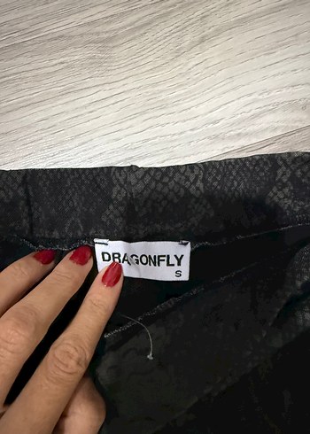 Trendyol & Milla Kadın Siyah Yılan Derisi Desenli Mini Etek