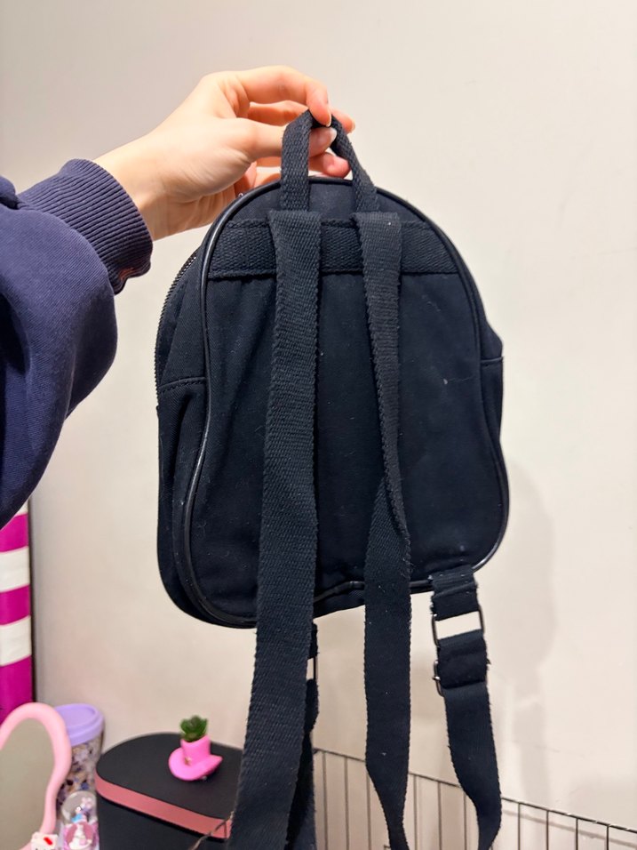 Püsküllü Siyah Süet Kadın Sırt Çantası - Görsel 2