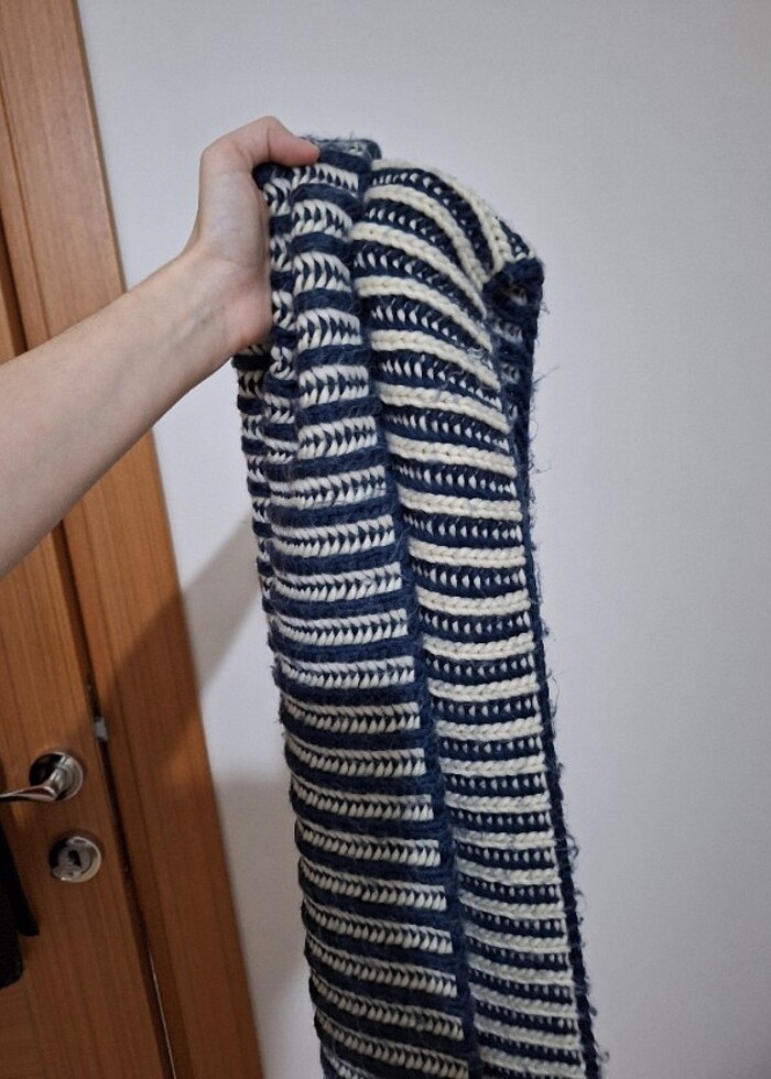 Lacivert krem çizgili atkı - Görsel 2