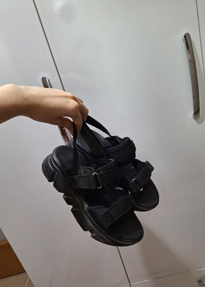 Trendyol shoes siyah sandalet - Görsel 4