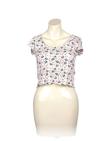Defacto T-shirt %70 İndirimli.