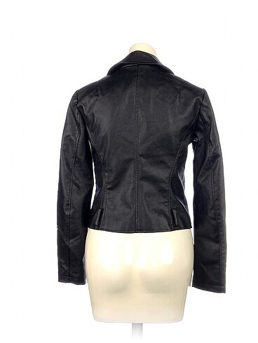 34 Beden PreLoved Deri Ceket %70 İndirimli.