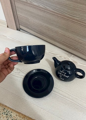  Beden Seramik Çaydanlık ve Fincan Seti