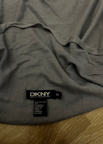 DKNY Gri hirka
