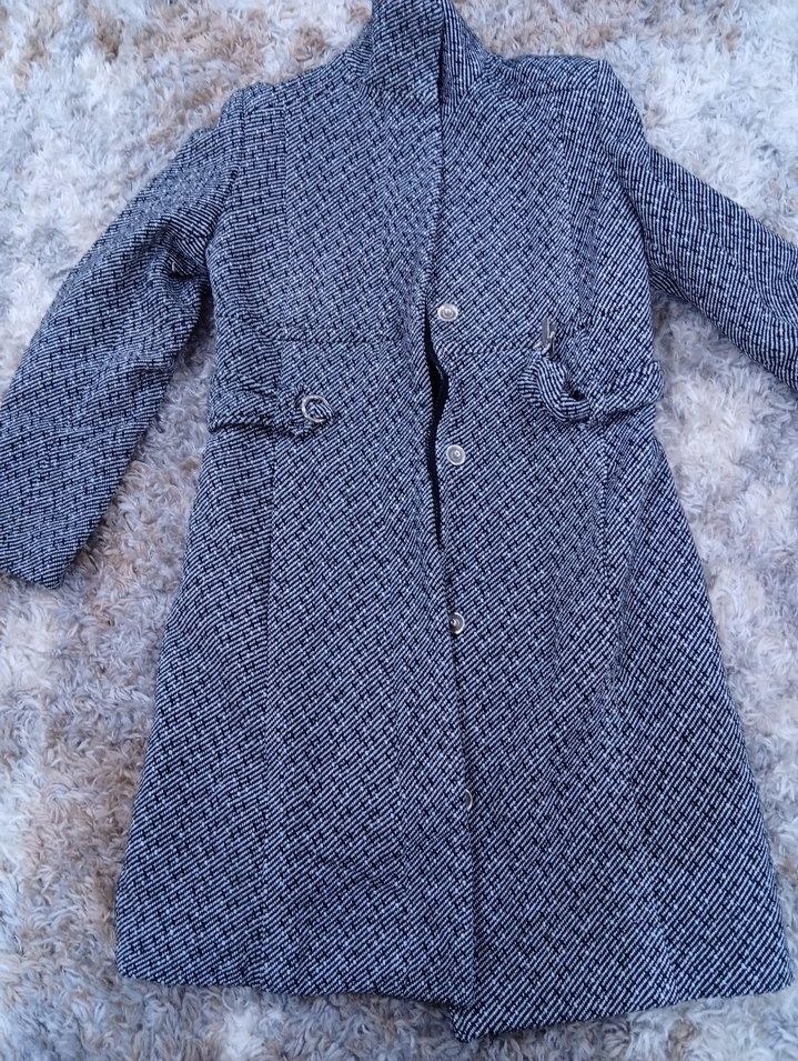 Yüksek Yakalı Desenli Kaban - Görsel 2