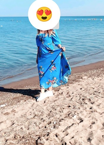 Beyaz Butik Mavi Bağlamalı Uzun Hamile Elbisesi