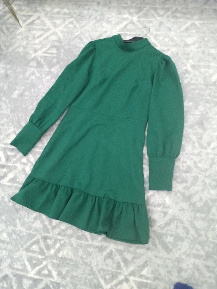 Parlak Yeşil Midi Elbise, Fırfırlı, Uzun Kollu - Görsel 3