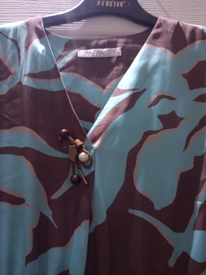 Uzun Bağlama Desenli Kahverengi Elbise - Görsel 4