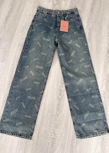 Miu Miu Logo Desenli Genis Paca Denim Jean
