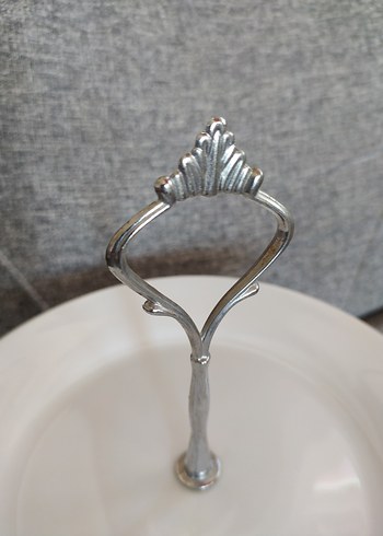 İki Katlı Beyaz Porselen Sunum Tabağı - Görsel 4