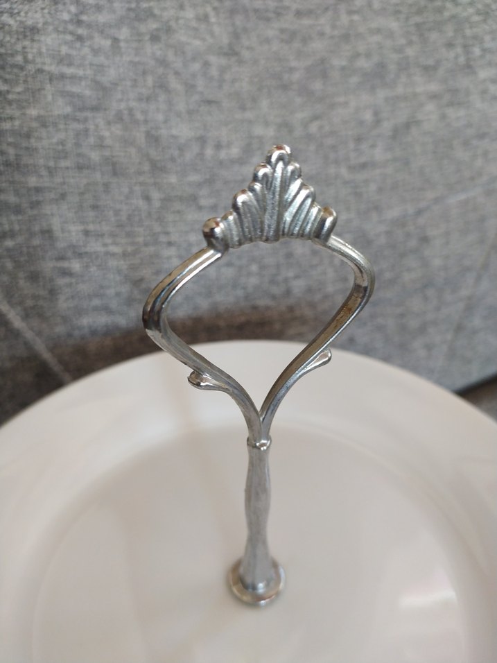 İki Katlı Beyaz Porselen Sunum Tabağı - Görsel 4