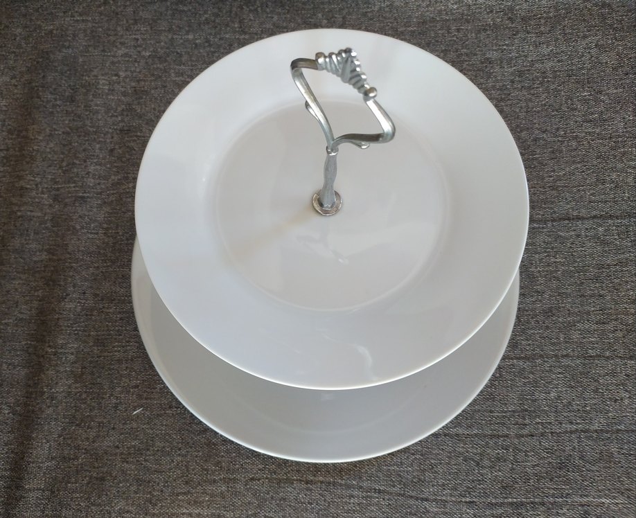 İki Katlı Beyaz Porselen Sunum Tabağı - Görsel 3