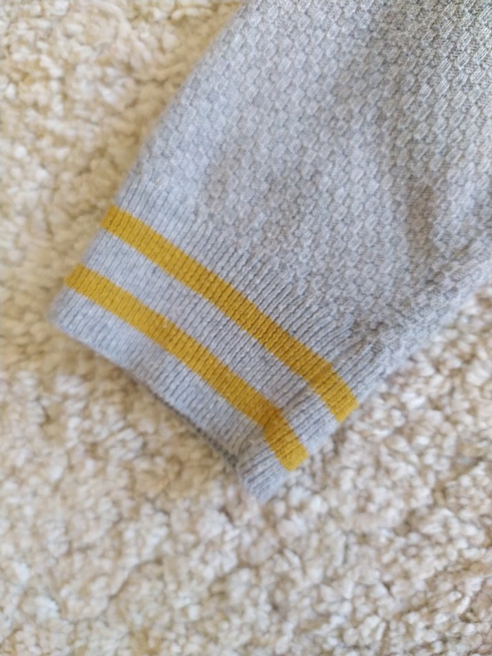 Gri Mevsimlik Kadın Hırka - Görsel 4