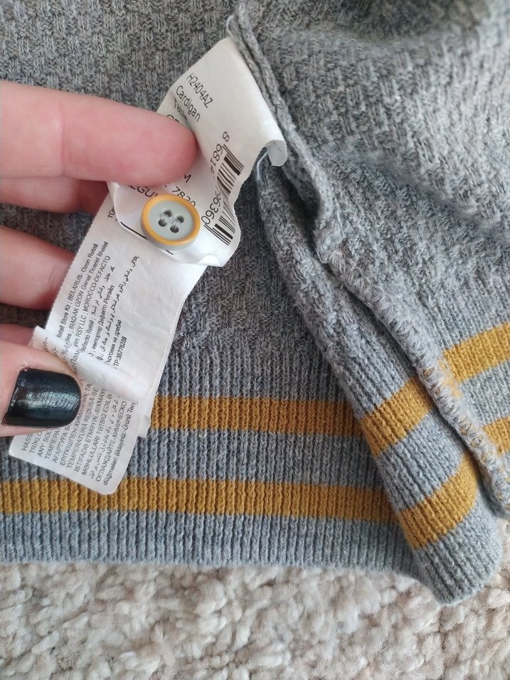 Gri Mevsimlik Kadın Hırka - Görsel 2