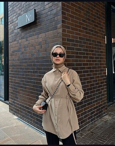 Suud Collection Beblue kum beji gömlek