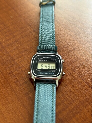 Beden mavi Renk Yüzde yüz orjinal Casio sıfırdan farksız