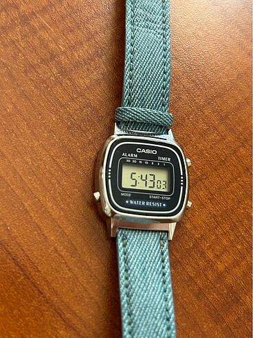 Casio Yüzde yüz orjinal Casio sıfırdan farksız
