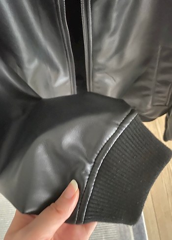 Siyah Deri Fermuarlı ceket - Görsel 3