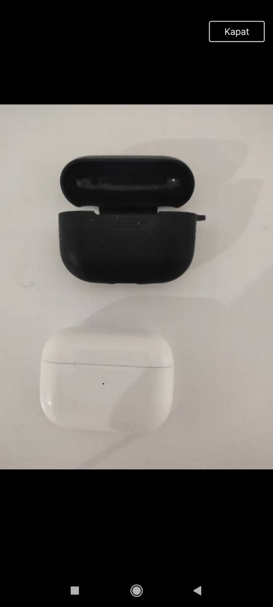 Beyaz Kablosuz Kulaklık ve Şarj Kutusu - Görsel 2