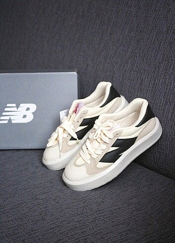 37 Beden çeşitli Renk New Balance CT302 Bej & Siyah